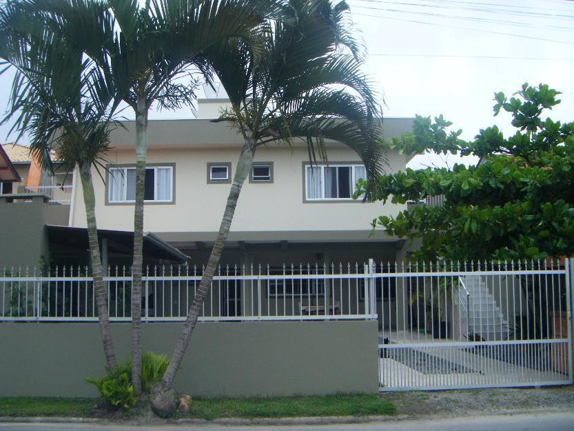 Excelente Apartamento em Otima localização na Praia de Bombas - Bombinhas