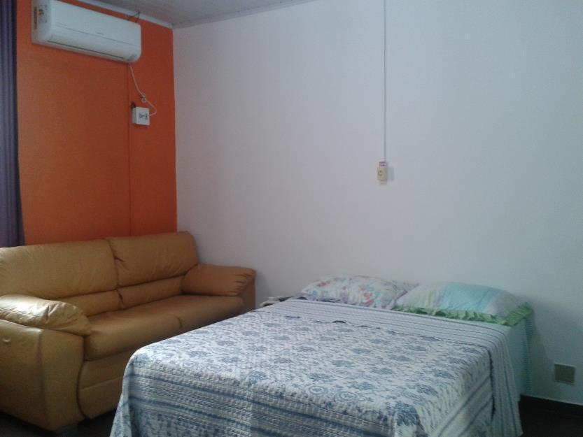 Quarto, cozinha, Banheiro  mobiliados pertodo centrode Cuiabá.