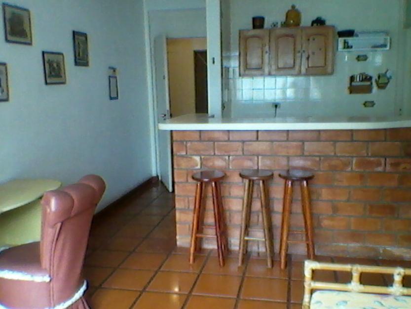 Apartamento  na Enseada de dois dormitórios, pacote R$1.400