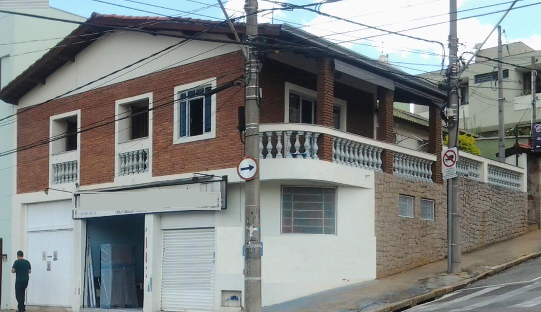 Casa  com Ponto Comercial no Centro de Itatiba - SP