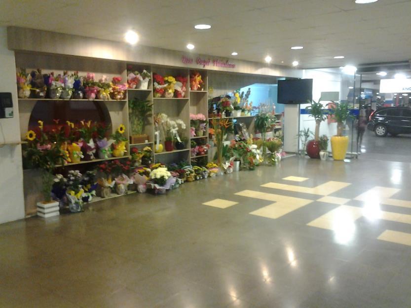 Floricultura anexo ao Supercenter Angeloni area nobre faturamento exelente