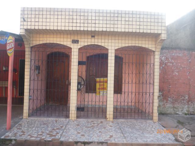 Casa bem localizada