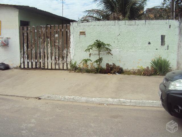 Ótimas casas no mesmo quintal, em Itanhaém/SP