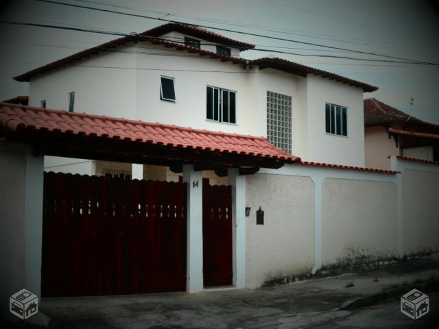 Casa duplex com 3qts em Itaúna, terreno com 500m²