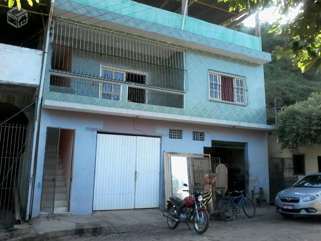 Casa em Santana de Cataguases com ponto comercial