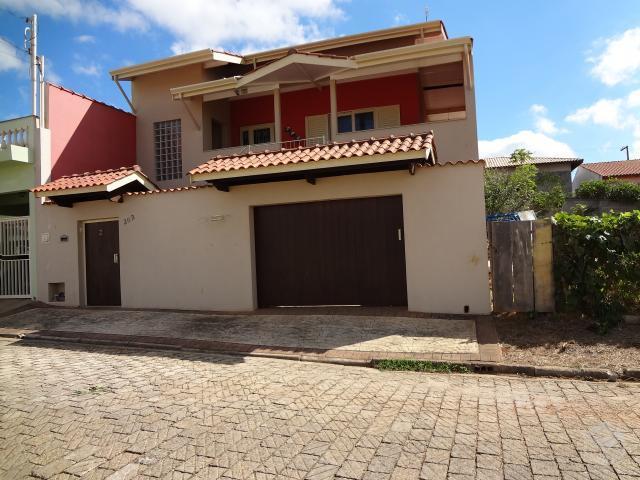 Casa 3 dormitórios suíte com hidro