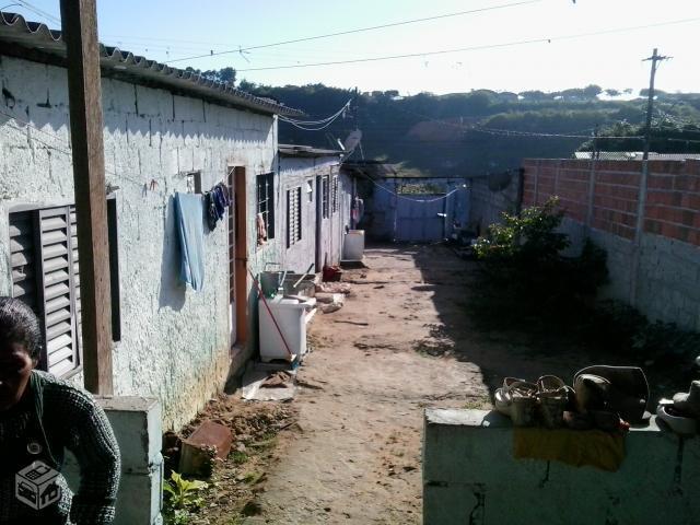 Terreno com 4 Casas Rio Comprido Leia ja Alugadas