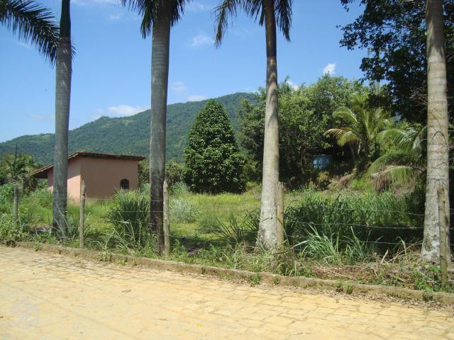 Terreno próximo da praia em Paraty