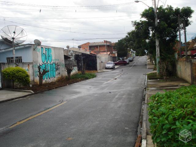Casa 3 dormitórios no Sítio Cercado