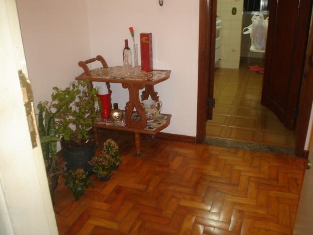 Apto Bem conservado 2 dorms Av. Imirim 1 vaga