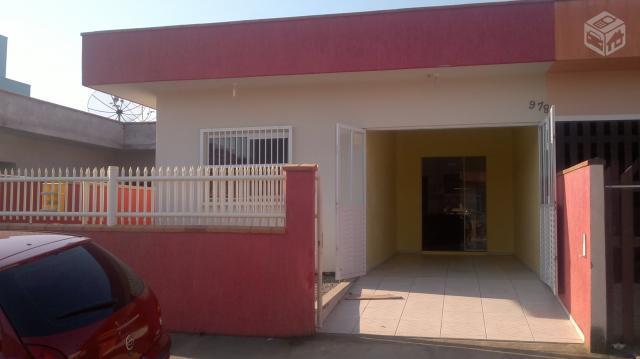 Casa Mobiliada, Averbada, c/ 3 Quartos c/ Edícula