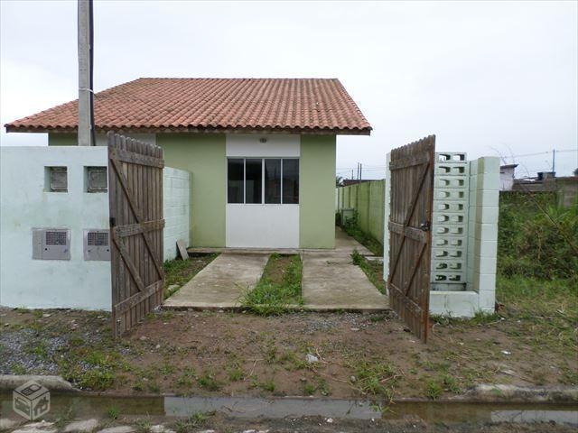 Casa nova financiada em Itanhaém