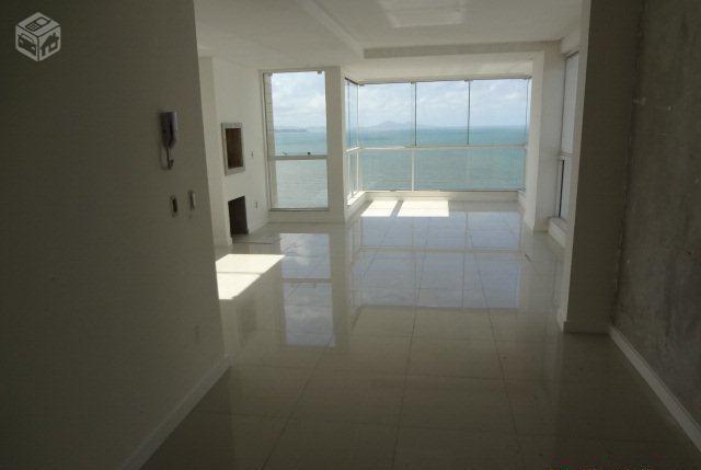 Apartamento com vista para o mar