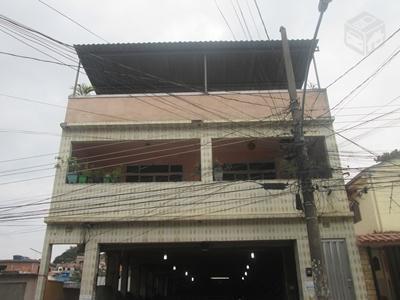 Excelente casa com lojão e terraço, docs OK