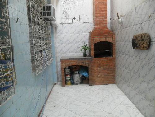 Casa vila 2 qts garagem Praça Seca Financiamento