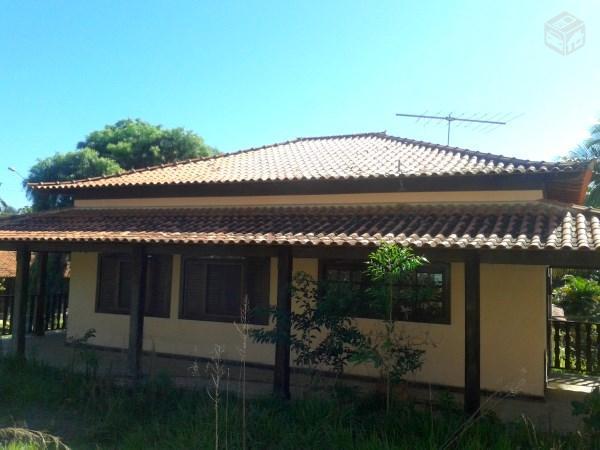 Ótima casa em condomínio fechado Araruama