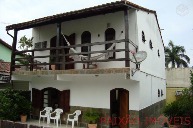 Linda casa duplex estilo colonial em Vargem Grande