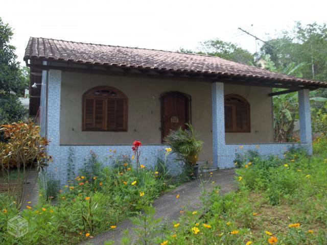 Casa próxima do centro de Bacaxá