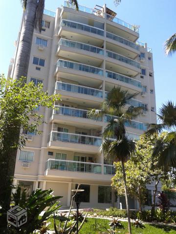 Apartamento em Jacarépagua, Freguesia