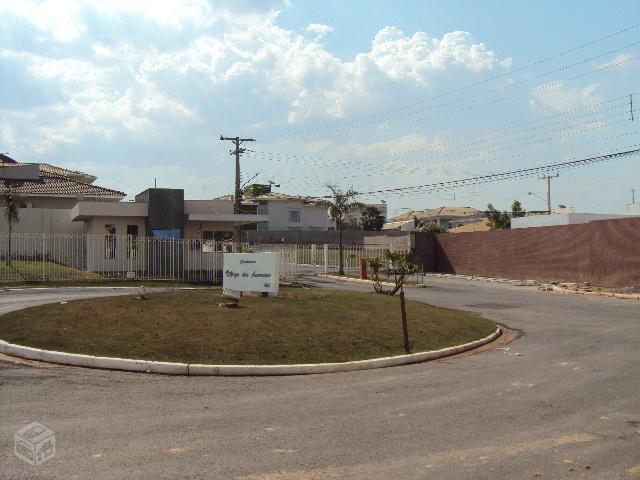 Casa terrea Cond Village das Américas 3suítes 300M