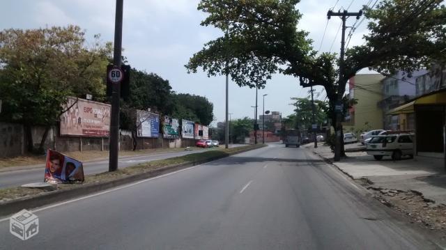 Predio Estr do Campinho Salas e Loja C/Estacioname