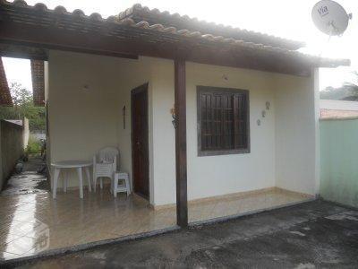 Casa com 2qts,1suite,pertinho da rua 1,e praia