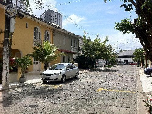 Casa Excelente - Vila Fechada