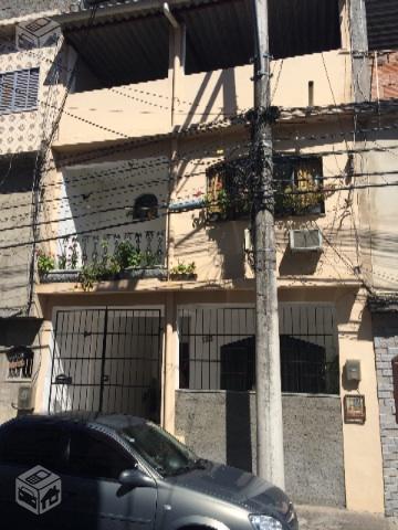 Casa no bairro vermelho triplex bem localizada