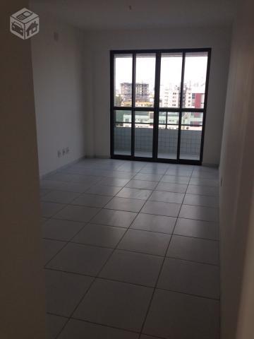 Apartamento em Candeias - Edf. Green Ville