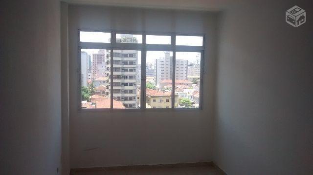 Apartamento todo reformado de frente a praia