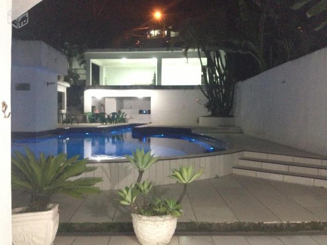 Casa com 4qts, ótima área de lazer - Itaipú