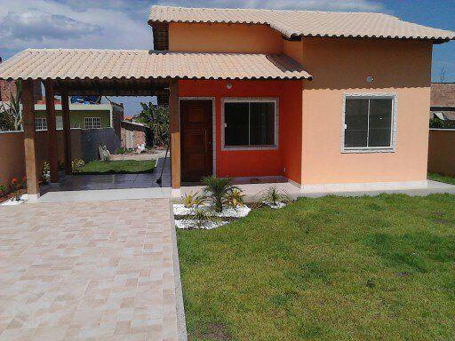 Linda casa de 2qts com lote inteiro (480 metros)