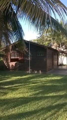 Casa de madeira em itaipuaçu, perto da praia