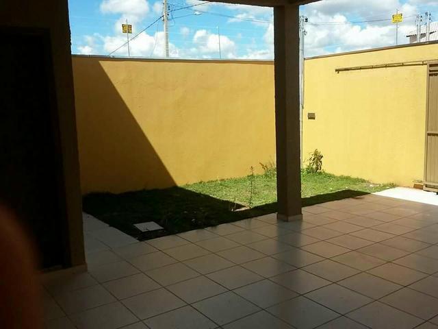 Vende-se uma casa trata 62 9138 5236 bairro flor do cerrado anapolis