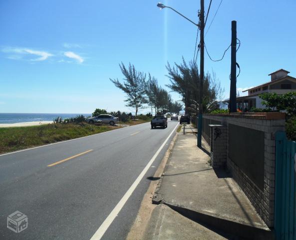 Terreno com 900 m² em frente a praia