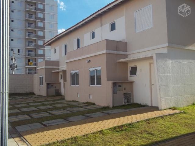 Casa com suite, 02 ou 03 vagas, 81m²