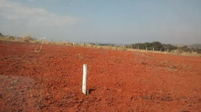 Terreno de 1000 mts em araçoiaba bairro cercado