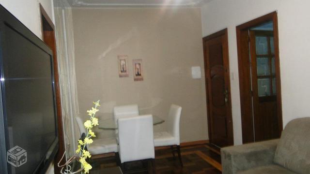 Apartamento 2 dormt. no Menino Deus Av. Bastian