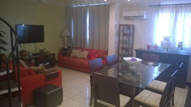 Apartamento triplex Ponta da Praia