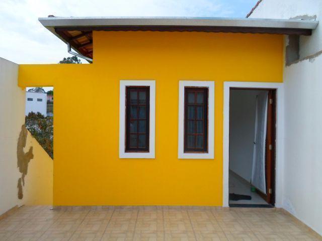 Casa nova no bairro Vila Suissa ( César de Souza ) em