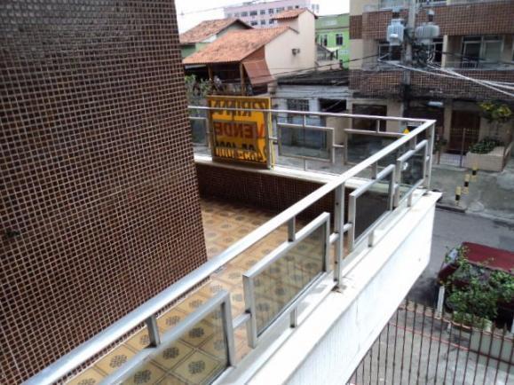 Apto na Vila da Penha c/ 2 qtos dep. de empregada varanda e vaga coberta na escritura