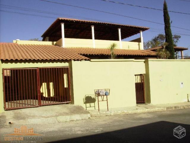 Ótima casa em bairro nobre na entrada da cidade