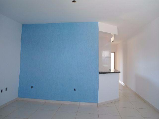 19 - Casa 2 qts sendo 1 suite, proxímo da praia