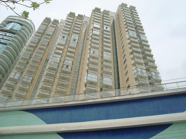 Apartamento frente mar, mobiliado, com 3 dormitórios, em Balneário Camboriu