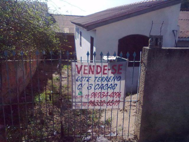 Lote com 03 casas