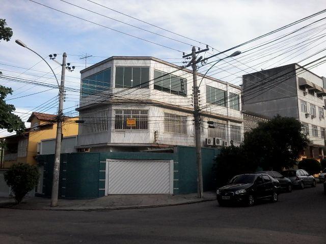 Maravilhosa casa V.da Penha c/4 qtos 1 suíte 5 banheiros churrasqueira garagem p/ 3 carros