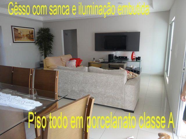 Linda Casa com 1º andar em Cruz de Rebouças