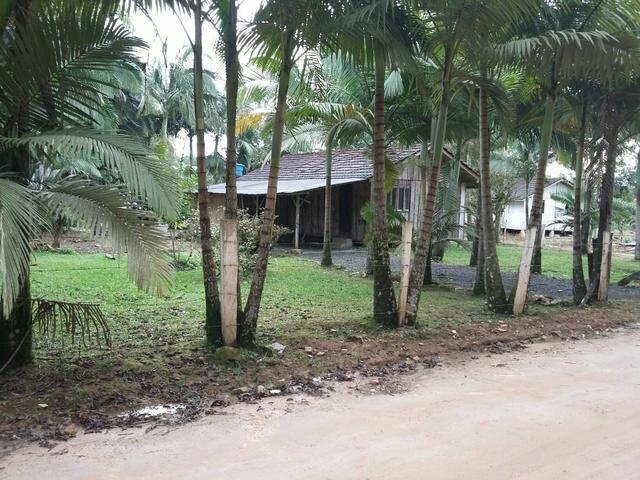 Vendo terreno com casa
