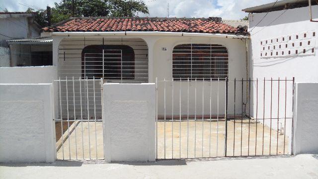 Linda Casa em Jardim Brasil II, 2 quartos, Nascente, rua Calçada, 1 vaga de Garagem