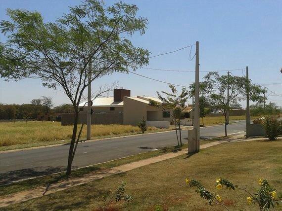 Terreno condomínio fechado Araraquara